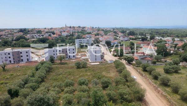Ístria, Tar, Terreno Edificável 3330 m2