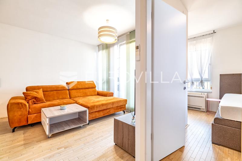 Novi Zagreb, Otok, lijepi dvosobni stan s garažom, 65 m² neto površine - 2
