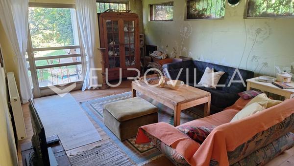 Krasic, casa 230 m², terreno 7215 m²