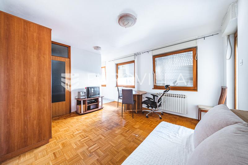 Srednjaci, smuk etværelses lejlighed på 32 m² - 3