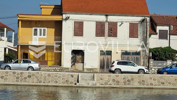 Opuzen, family house in the town center.