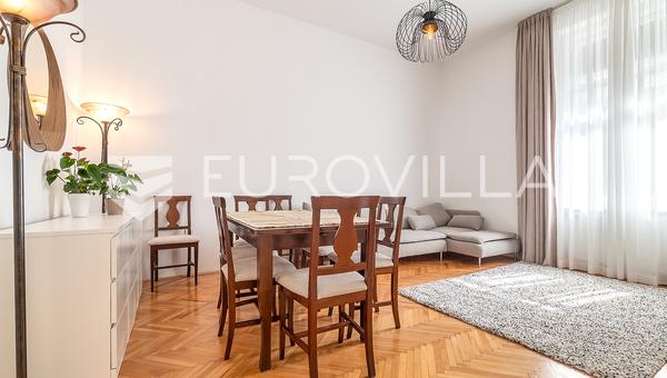 Zagreb, Zentrum, Kaptol - komplett renovierte Dreizimmerwohnung 75 m², zwei Schlafzimmer