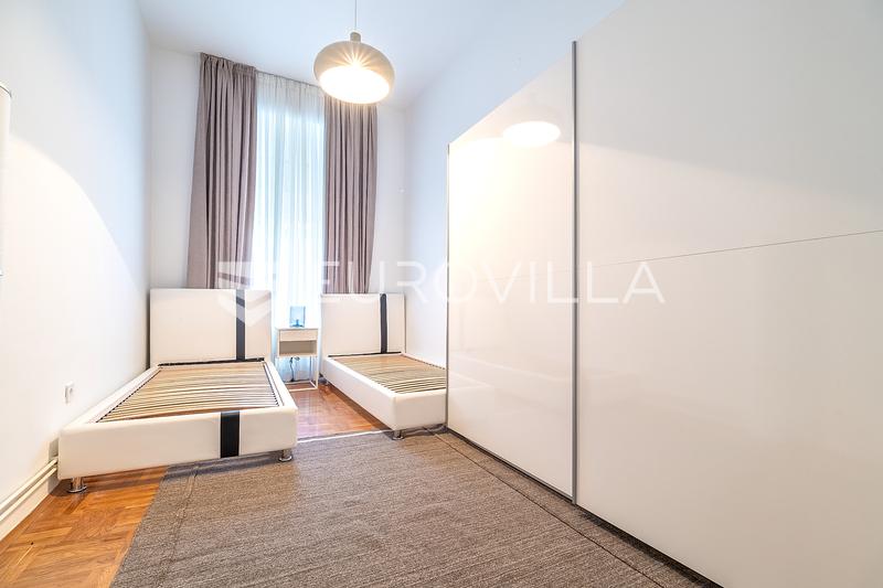 Záhřeb, Centrum, Kaptol - atraktivní třípokojový byt 75 m², dvě ložnice - 5