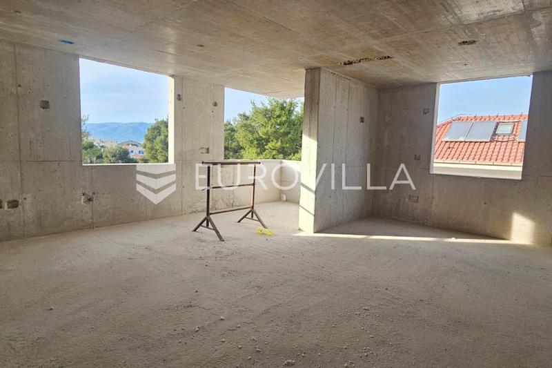 Ciovo - Slatine, 59,25 m² Wohnung im ersten Stock, 50 m vom Meer entfernt mit Parkplatz - 7
