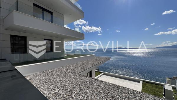 Rijeka, Pećine, NOWA INWESTYCJA, luksusowy apartament trzypokojowy, 105,96 m², pierwszy rząd do morza