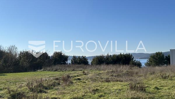 Zadar, Arbanasi, atractivo terreno edificable con vistas al mar, 412 m²