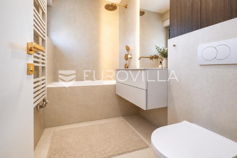 Samobor, luxurious two-story three-room apartment 122.28 m² with loggia, terrace and sauna - 9