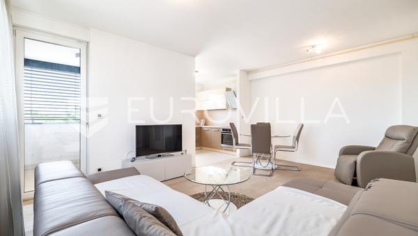 Zagreb, Jaruščica, appartement Alfa, bel appartement de deux chambres, 64 m², place de parking en garage