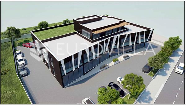 Kaštel Sućurac, poslovni objekt 735 m² uz veliki parking na raspolaganju