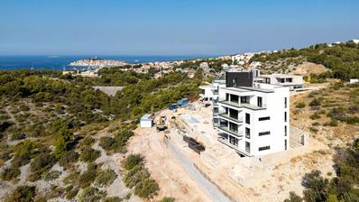 Primosten, apartamento de dos habitaciones de alta calidad ideal para vivir o invertir.