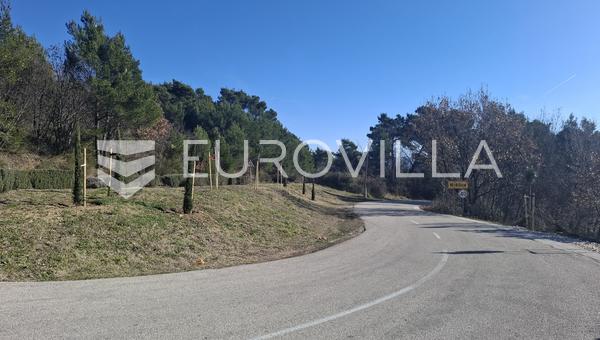 Omiš, Naklice, građevinsko zemljište 8.865 m²