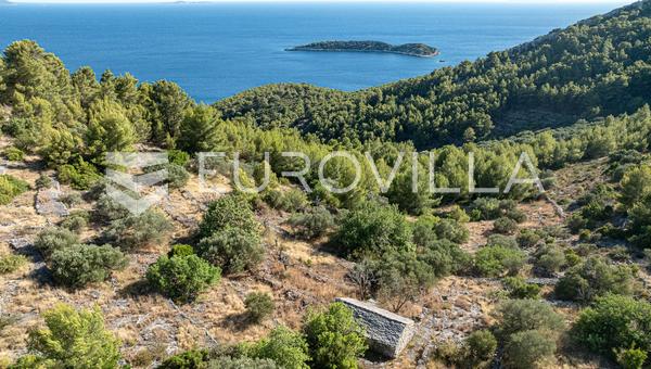 Otok Korčula, Blato, uvala Grčćica, poljoprivredno zemljište sa kamenom kućom