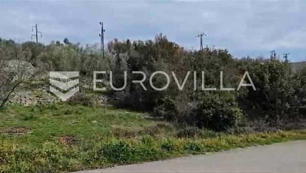 Kali, zemljište površine 568 m² na izvrsnoj lokaciji