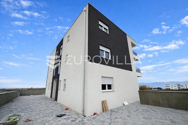 Privlaka, Sabunike, dvosoban stan s pogledom na more, novogradnja