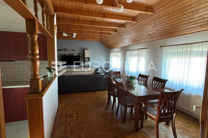 Obytný a komerční dům, Bartolovec - 6