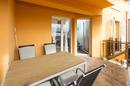 Istria, Pomer, apartamento de un dormitorio junto al puerto deportivo con terraza cubierta y una hermosa vista al mar - 14