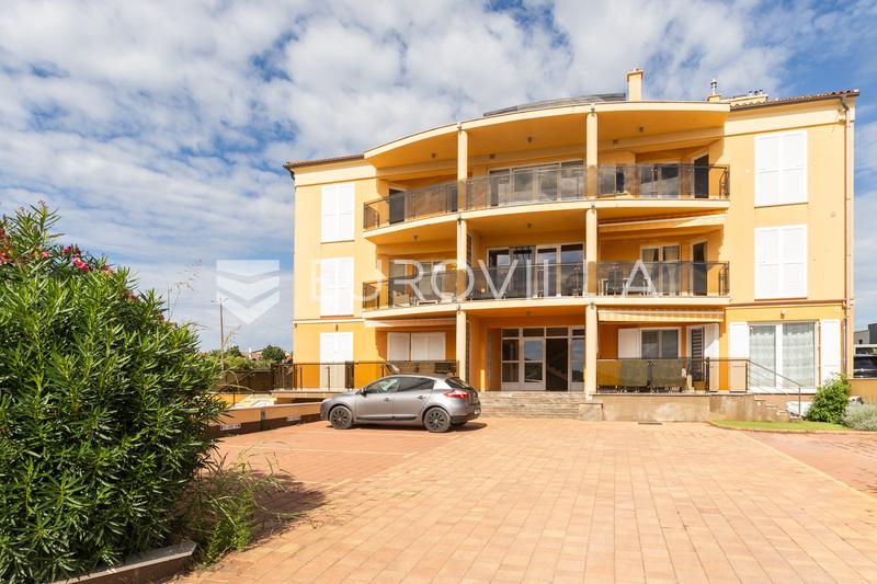 Istria, Pomer, apartamento de un dormitorio junto al puerto deportivo con terraza cubierta y una hermosa vista al mar - 19