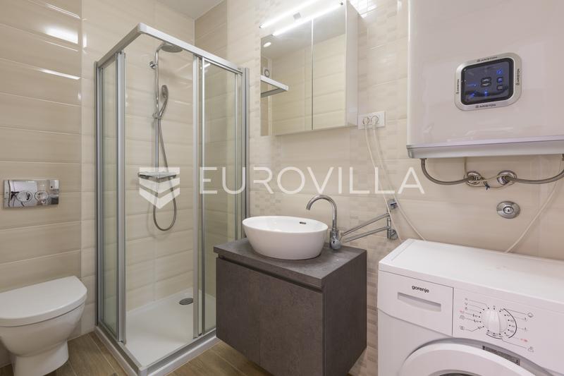 Istria, Pomer, apartamento de un dormitorio junto al puerto deportivo con terraza cubierta y una hermosa vista al mar - 12