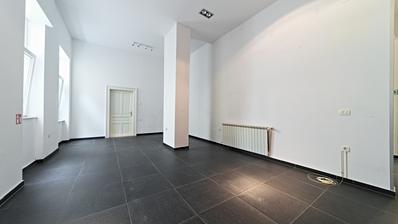 Osijek, Centar grada, iznajmljuje se poslovni prostor u secescijskoj zgradi, 200 m²