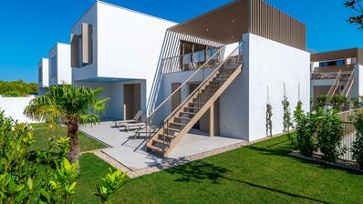 Šibenik, Brodarica, prachtige villa met zwembad, eerste rij aan zee