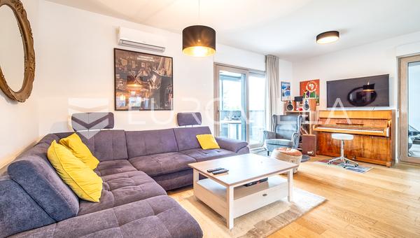 Zagreb, Jarun - Attractive Four-Bedroom Penthouse with Three Large Terraces, Garage and Parking