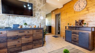 Otocac, ev 190 m², lüks, taşınmaya hazır, düşük enerjili