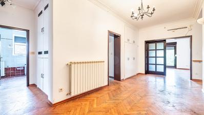 Remete - 1050 m²-es épület Maksimir közelében