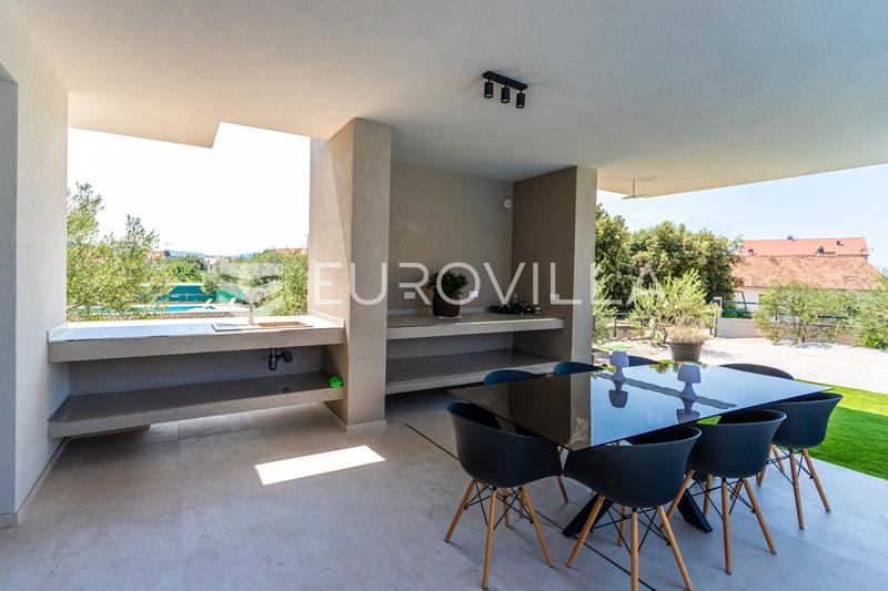 Brodarica, modern villa úszómedencével, 283,62 m² - 3