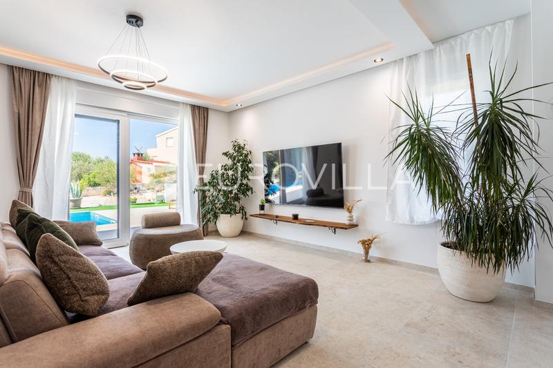 Brodarica, modern villa úszómedencével, 283,62 m² - 8