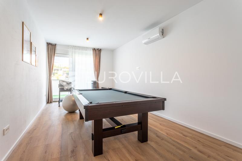 Brodarica, modern villa úszómedencével, 283,62 m² - 15