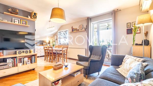 Zapresic, gyönyörű kétszintes, három hálószobás lakás 88 m²