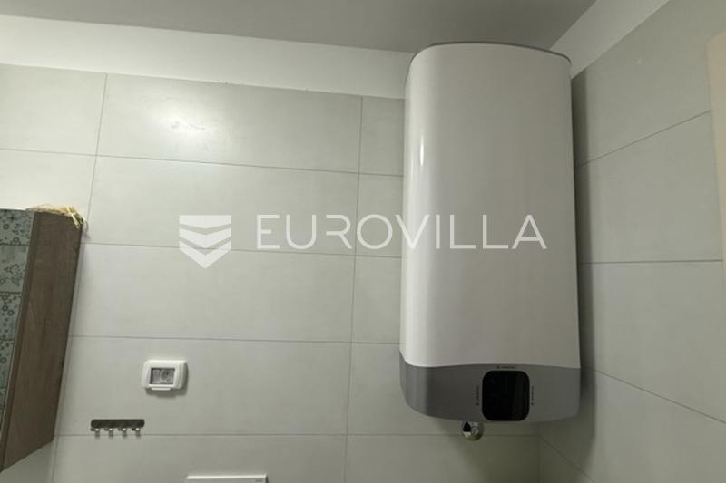 Moderno apartamento de dos dormitorios en Pjescana Uvala, a 100 metros del mar - 27