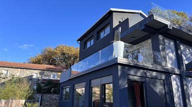 Øen Krk, Gostinjac, smukt luksushus med et netto anvendelsesareal på 200 m² på en grund på 700 m²