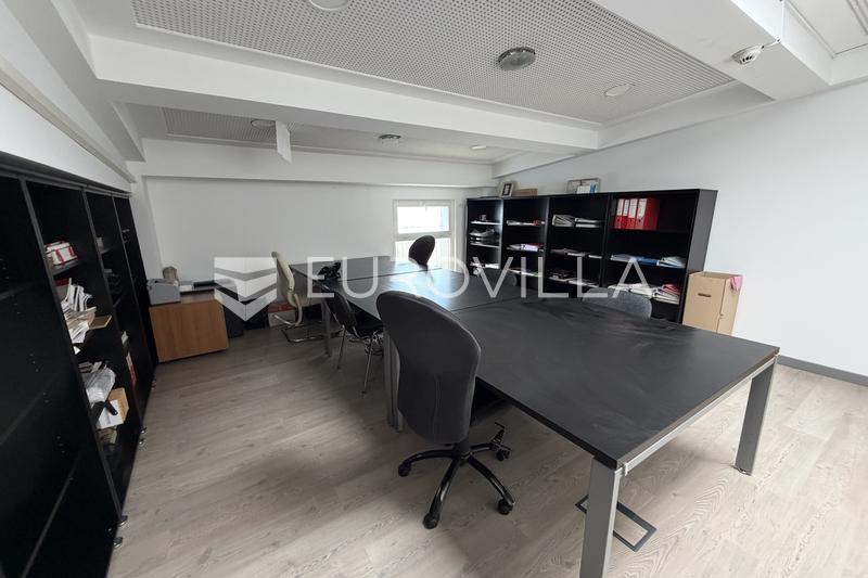 Dakovo, kontorslokal 35 m², UTHYRES - 7