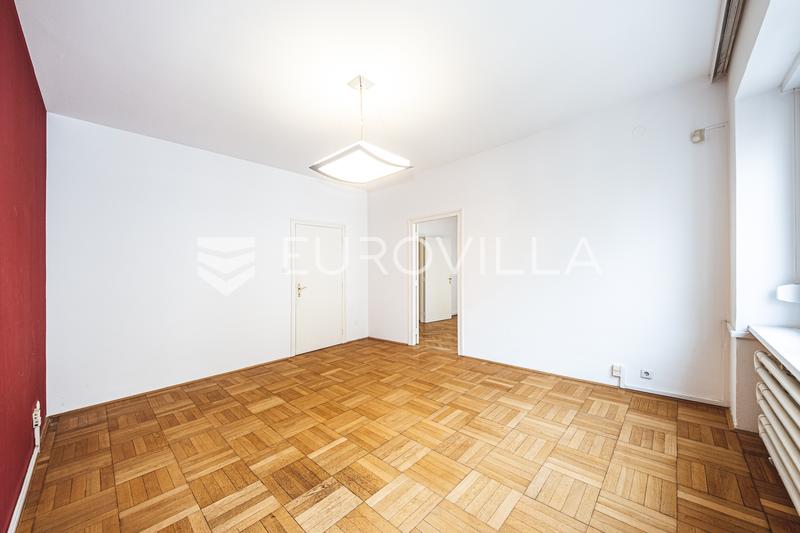 Zagreb, Center, spacious three-room apartment/office 103 m² in a prestigious location