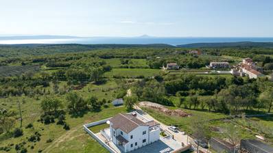 Istria, Krnica - moderni omakotitalo uima-altaalla ja merinäköalalla, 200 m²