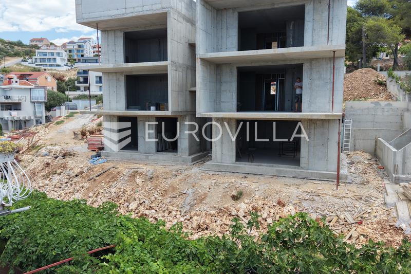Trogir, Ciovo, három hálószobás lakás saját medencével, két parkolóhellyel - 18