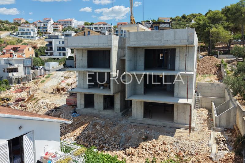 Trogir, Ciovo, három hálószobás lakás saját medencével, két parkolóhellyel - 17