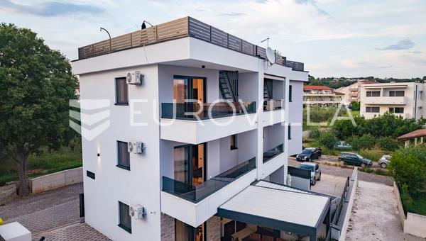 Istria, Medulin, villa adosada con piscina en alquiler a largo plazo