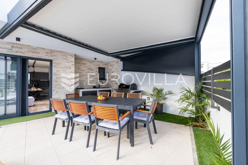Istrien, Medulin, Doppelhaushälfte mit Pool zur Langzeitmiete - 8