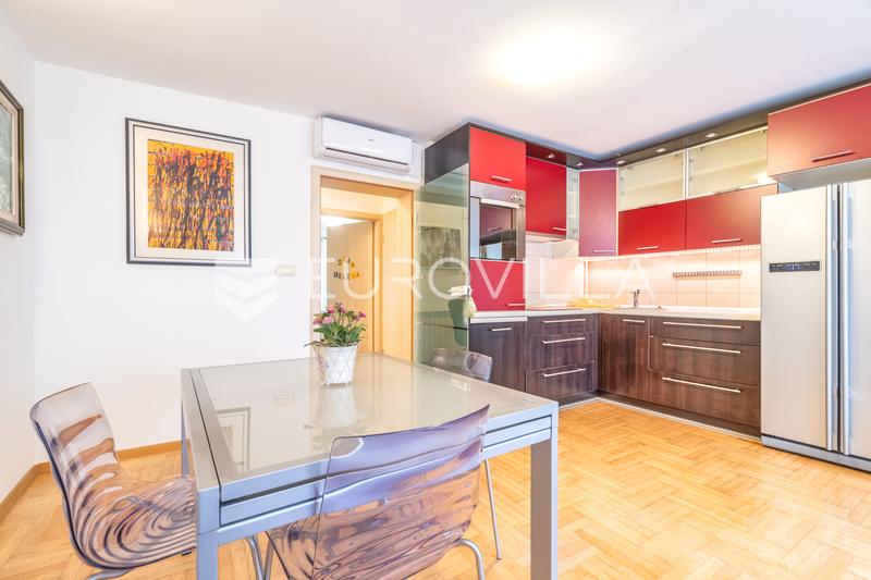 Zagreb, Trešnjevka, apartment with balcony, 61 m²