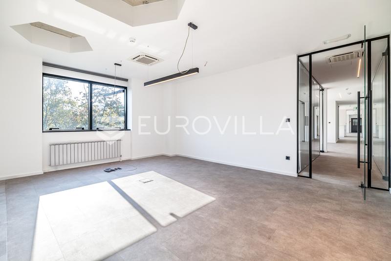 Zagreb, Radnicka, moderno spazio ufficio di 496,80 m² al 3° piano di un edificio per uffici - 10