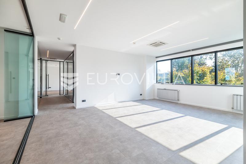 Zagreb, Radnicka, moderno spazio ufficio di 496,80 m² al 3° piano di un edificio per uffici - 9