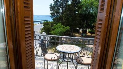 Crikvenica, winter rental, 2-bedroom apartment, 73 m², seafront location, balcony with sea view