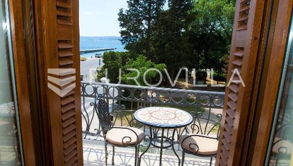 Crikvenica, winter rental, 2-bedroom apartment, 73 m², seafront location, balcony with sea view