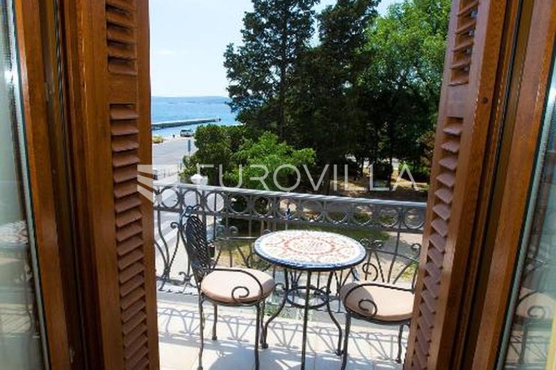 Crikvenica, winter rental, 2-bedroom apartment, 73 m², seafront location, balcony with sea view - 1