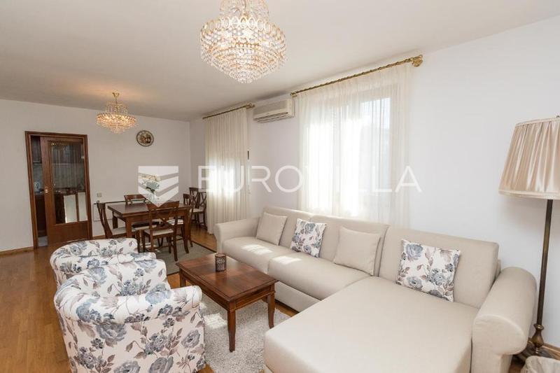 Crikvenica, winter rental, 2-bedroom apartment, 73 m², seafront location, balcony with sea view - 4