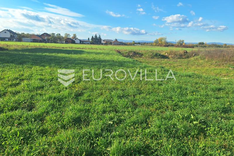 Karlovac, Vodostaj, terreno para construção de 2.300 m² com um projeto para uma casa de 160 m² - 1