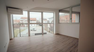 Vukovar, CENTAR, novouređen poslovni prostor 106 m², odlična lokacija