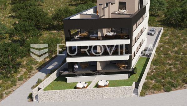 Pag, Mandre, primera línea de mar, apartamento dúplex de cuatro dormitorios